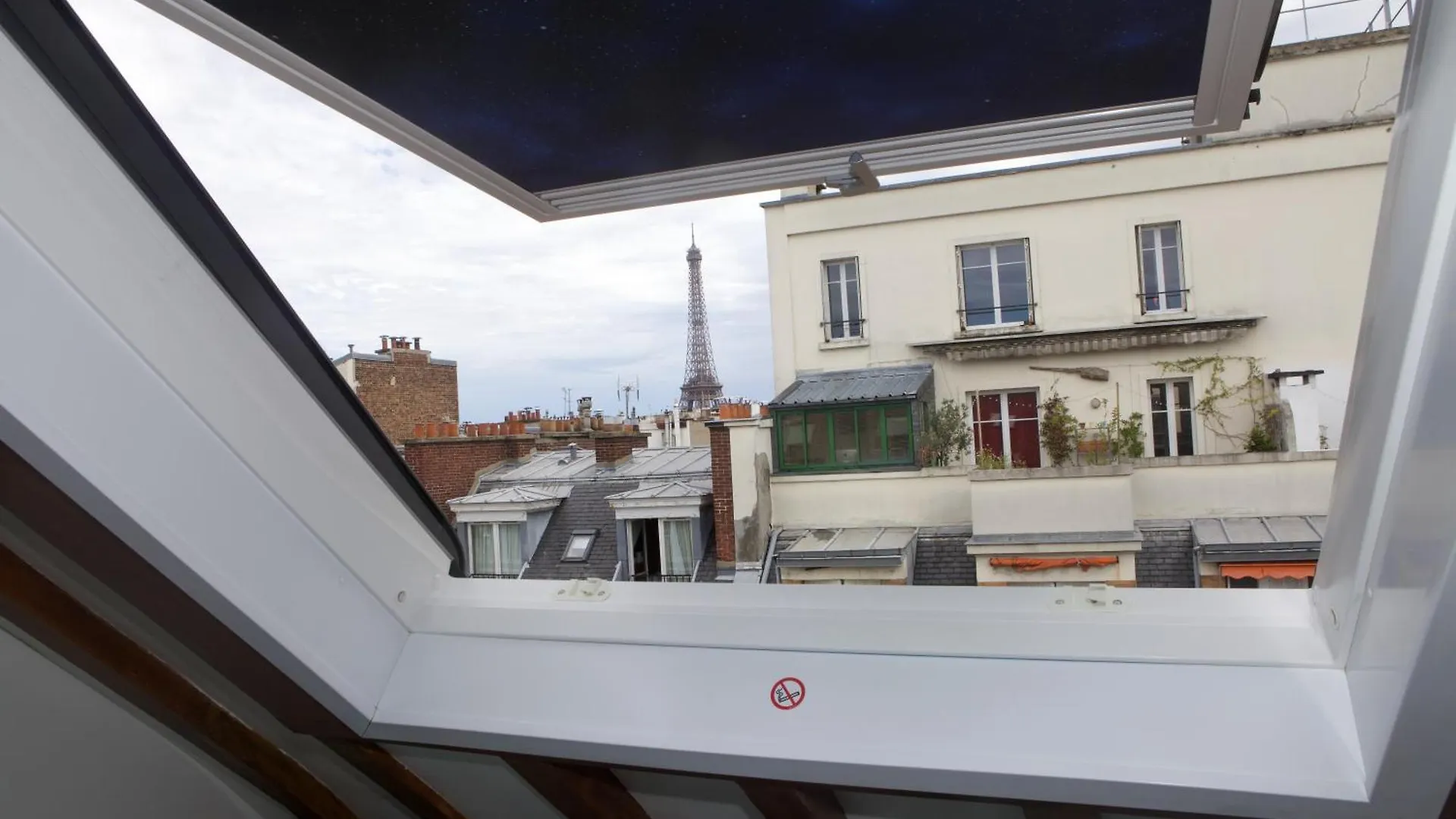 Eiffel Tower - Passy Apartment Paris France